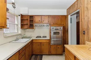 51-04 67th St, Woodside, NY 11377 - Photo 16