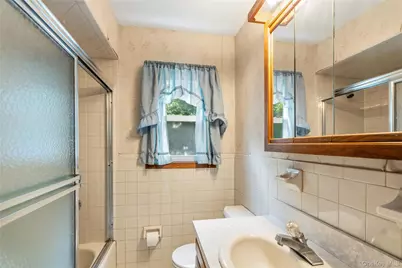 5 Center Court, Bethpage, NY 11714 - Photo 6