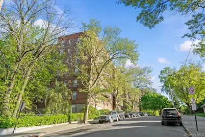 517 Riverdale Avenue #4D, Yonkers, NY 10705 - Photo 2