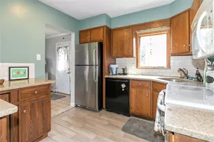 713 Wren Ct, West Hempstead, NY 11552 - Photo 10