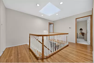38 McCulloch Drive, Dix Hills, NY 11746 - Photo 14