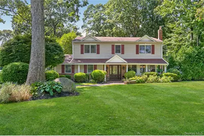 38 McCulloch Drive, Dix Hills, NY 11746 - Photo 2
