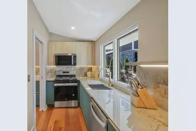 150 Sugar Toms Lane, East Norwich, NY 11732 - Photo 16