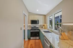 150 Sugar Toms Ln, East Norwich, NY 11732 - Photo 16
