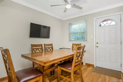 117 Midwood Avenue, Farmingdale, NY 11735 - Photo 8