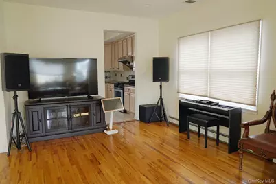 111 Fulton Avenue, New Hyde Park, NY 11040 - Photo 4