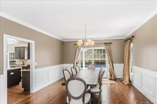 5 Preston Hollow Ct, Northport, NY 11768 - Photo 8