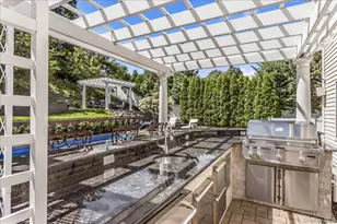 5 Preston Hollow Ct, Northport, NY 11768 - Photo 46