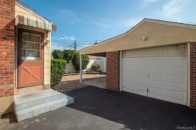 82-53 266th Street, Floral Park, NY 11004 - Photo 28