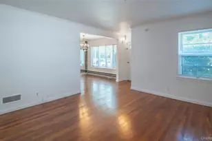 82-53 266th St, Floral Park, NY 11004 - Photo 4