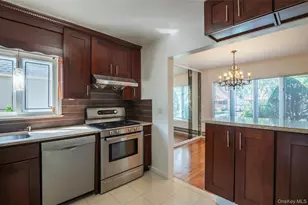 82-53 266th St, Floral Park, NY 11004 - Photo 10
