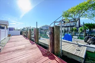 48 W 3rd St, Freeport, NY 11520 - Photo 24