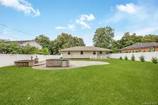 15 Dewey Rd, Commack, NY 11725 - Photo 24