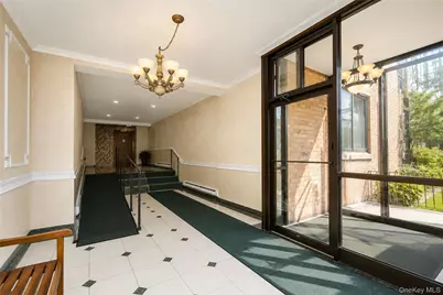1160 Richmond Road #2F, New York, NY 10304 - Photo 2