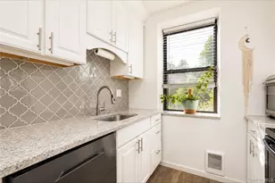 1160 Richmond Rd, New York, NY 10304 - Photo 18