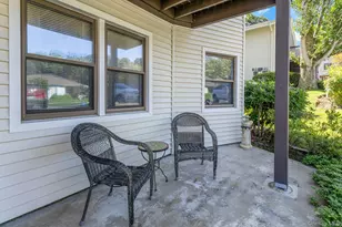 34 Warwick Pl, Yorktown Heights, NY 10598 - Photo 4