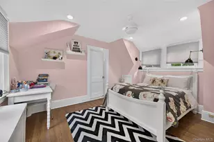 45 Cedar Dr, Great Neck, NY 11021 - Photo 22