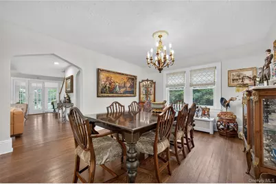 45 Cedar Drive, Great Neck, NY 11021 - Photo 10