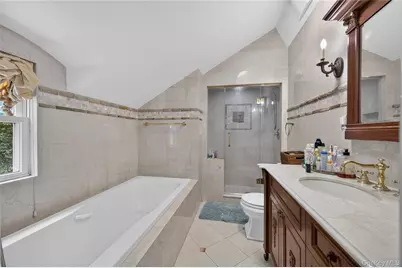 45 Cedar Drive, Great Neck, NY 11021 - Photo 20