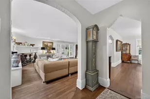 45 Cedar Dr, Great Neck, NY 11021 - Photo 4