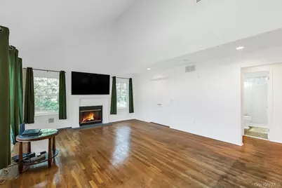 111 W Tiana Road, Hampton Bays, NY 11946 - Photo 6