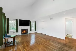 111 W Tiana Rd, Hampton Bays, NY 11946 - Photo 6
