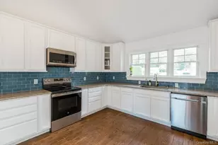 111 W Tiana Rd, Hampton Bays, NY 11946 - Photo 8
