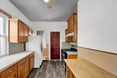681 E 243rd Street, Bronx, NY 10470 - Photo 20