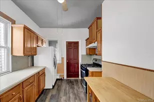 681 E 243rd St, Bronx, NY 10470 - Photo 20