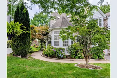 23 Roundtop Road, Yonkers, NY 10710 - Photo 2