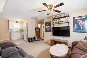 24 Broadmoor Ln, Westbury, NY 11590 - Photo 18