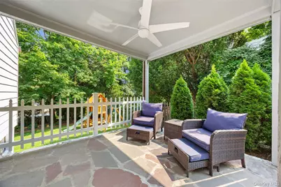27 Clarendon Road, Scarsdale, NY 10583 - Photo 10