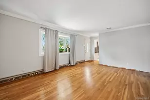 174 Frederick Ave, Floral Park, NY 11001 - Photo 10