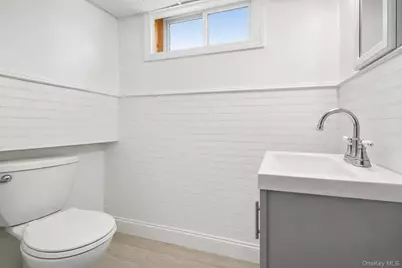 174 Frederick Avenue, Floral Park, NY 11001 - Photo 34