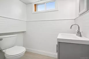 174 Frederick Ave, Floral Park, NY 11001 - Photo 34
