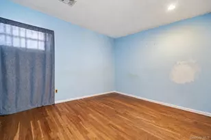 174 Frederick Ave, Floral Park, NY 11001 - Photo 14
