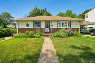 174 Frederick Ave, Floral Park, NY 11001 - Photo 1
