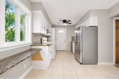 174 Frederick Avenue, Floral Park, NY 11001 - Photo 2