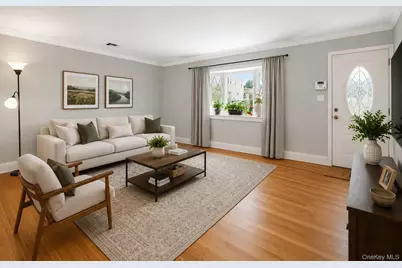 174 Frederick Avenue, Floral Park, NY 11001 - Photo 6