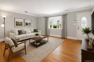 174 Frederick Ave, Floral Park, NY 11001 - Photo 6