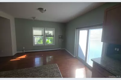 20 Laurel Road, Lindenhurst, NY 11757 - Photo 8