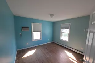 20 Laurel Rd, Lindenhurst, NY 11757 - Photo 12