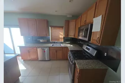 20 Laurel Road, Lindenhurst, NY 11757 - Photo 6