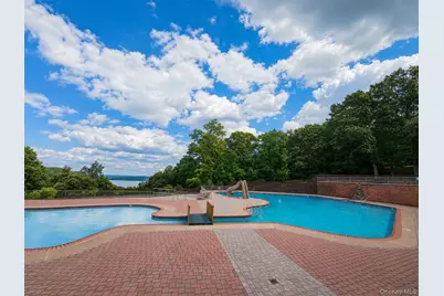 333 Sierra Vista Lane, Valley Cottage, NY 10989 - Photo 32