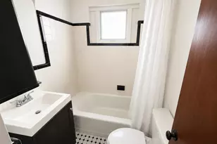 325 W Valley Stream Blvd, Valley Stream, NY 11580 - Photo 22