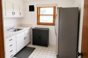 325 W Valley Stream Blvd, Valley Stream, NY 11580 - Photo 20