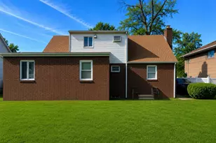 325 W Valley Stream Blvd, Valley Stream, NY 11580 - Photo 30