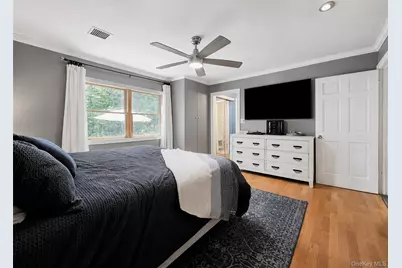 4476 Express Drive S, Ronkonkoma, NY 11779 - Photo 18