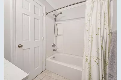 4476 Express Drive S, Ronkonkoma, NY 11779 - Photo 16