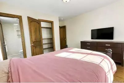47-18 163rd Place, Flushing, NY 11358 - Photo 12